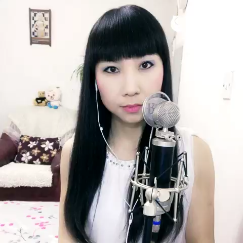 伤感歌后杨柳岸-《我的唇吻不到我爱的人》