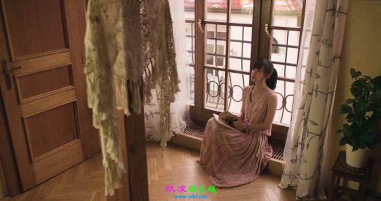 《有一个地方》:王丽坤布拉格邂逅浪漫爱情