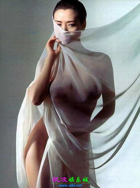 E奶周宜诺薄纱遮身 女星透明薄纱遮体张馨予大尺度全裸