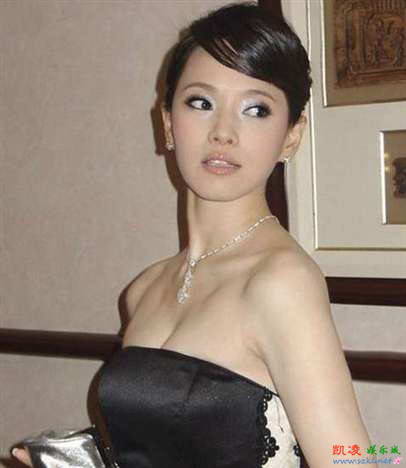熟女也性感:宁静林志玲年过40岁胸部傲人的女星