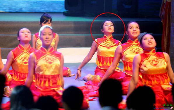 杨子女儿舞蹈表演照曝光 未来或进娱乐圈