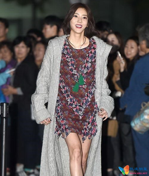 首尔时装周韩女星集体下衣失踪