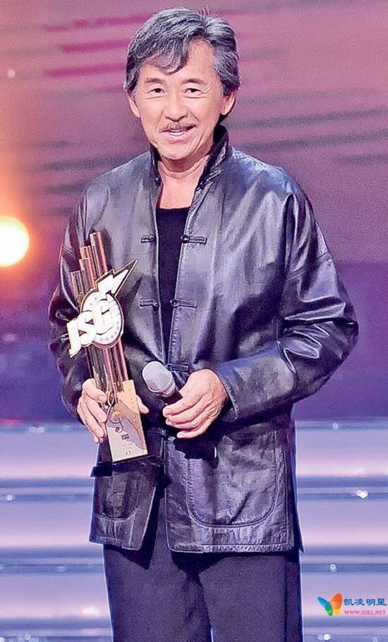 林子祥赢得《乐坛荣誉贡献大奖》。