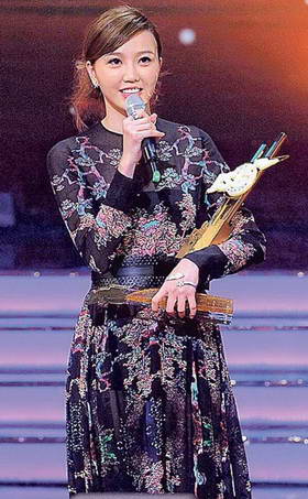 吴若希凭《眼泪的秘密》再次成为《金曲金奖》得主。