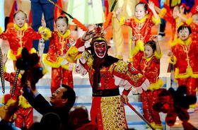 北京春晚:六小龄童张卫健“猴王”云集