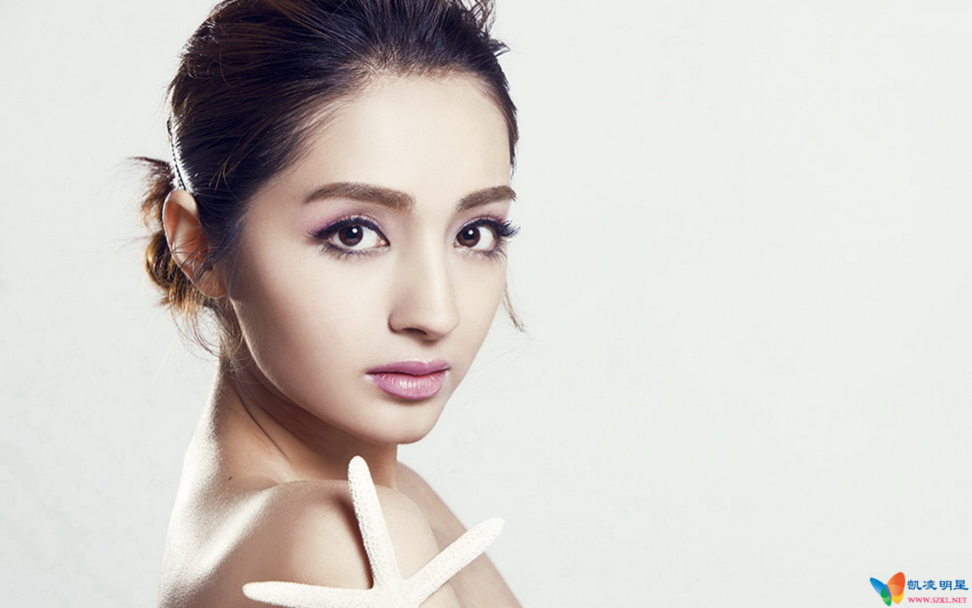 美女模特之亚洲美女壁纸-麦迪娜(20P)