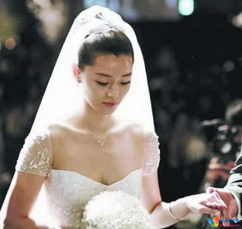 陈妍希怀孕穿婚纱美似仙女 女星穿婚纱最美时刻