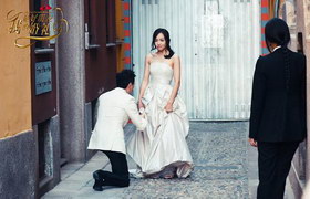 冯绍峰和宋茜饰演了一对未婚夫妇
