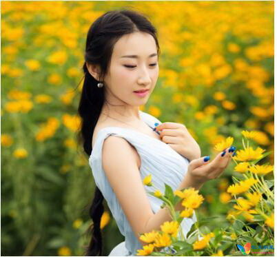 “400年才女”杨桃演唱的中国风歌曲《新牡丹亭》上春晚呼声高