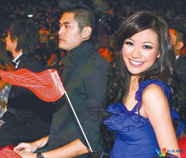 2008年，江若琳和萧润邦曾一起现身颁奖礼