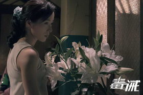 江一燕在电影《毒。诫》中饰演“可柔”