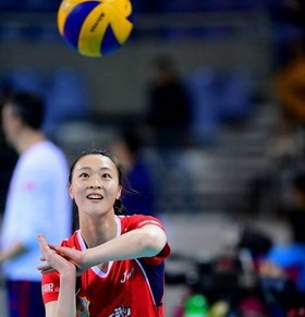 组图:排球国手惠若琪宣布即将退役 长腿美女也是学霸