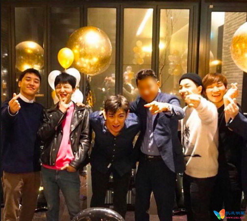 GD入伍倒数，BIGBANG 5人合体欢送。vpic:201802/Kwon_Ji_Yong_22nc2p