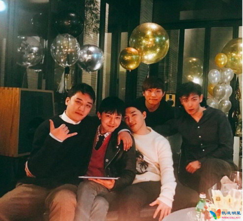 GD入伍倒数，BIGBANG 5人合体欢送。