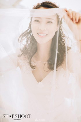 组图:惠若琪婚纱大片曝光 甜蜜幸福都写在脸上了